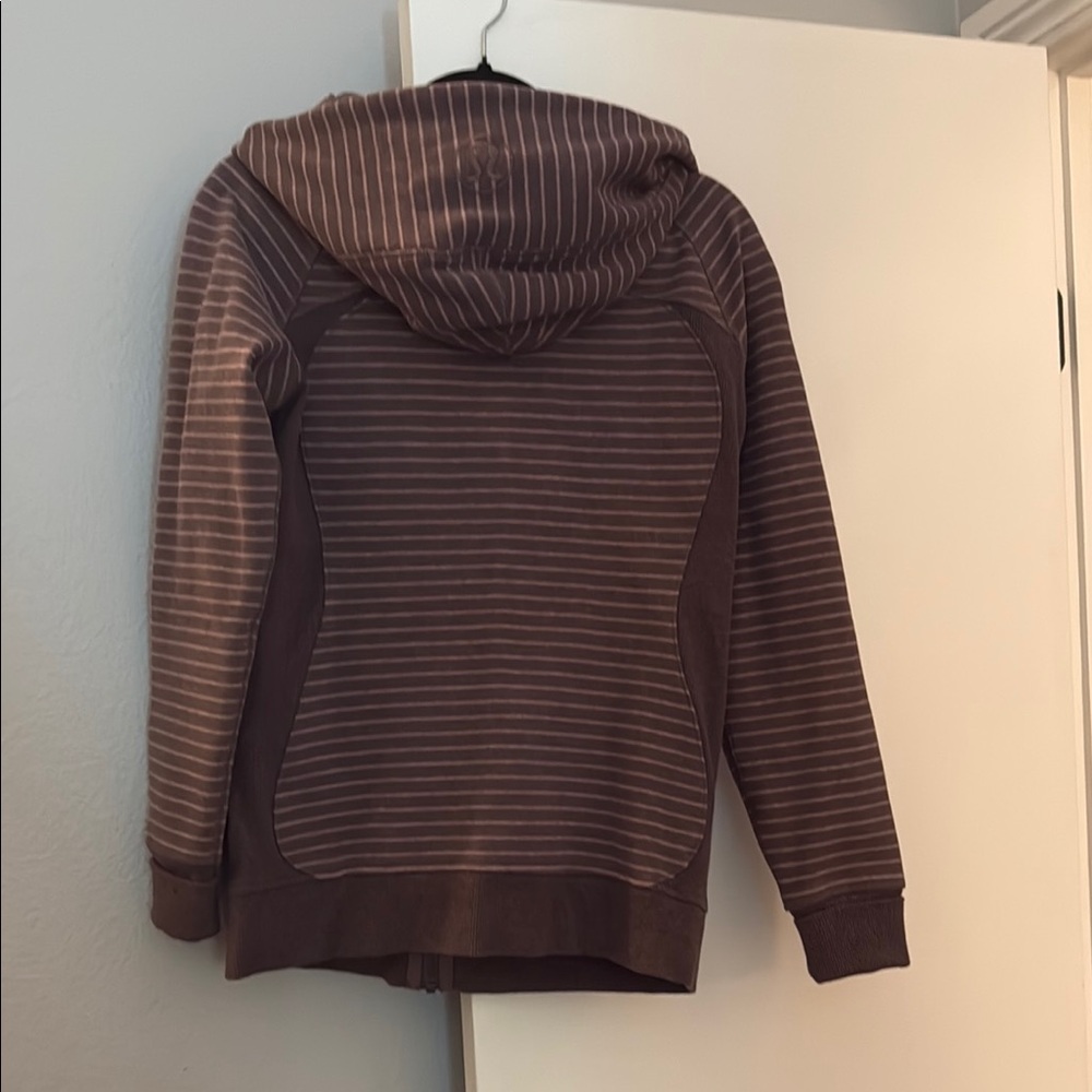 Lululemon athletica- scuba hoodie *classic cotton fleece size 8 in Merlot - Picture 3 of 3